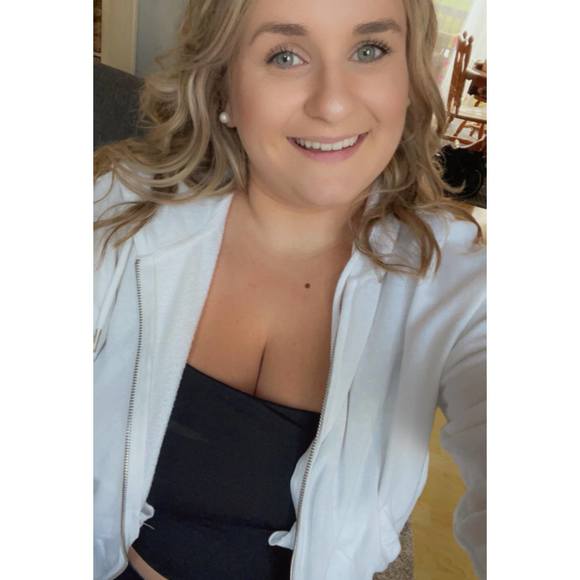 Meet your Posher, Jennaya - Picture 1 of 1